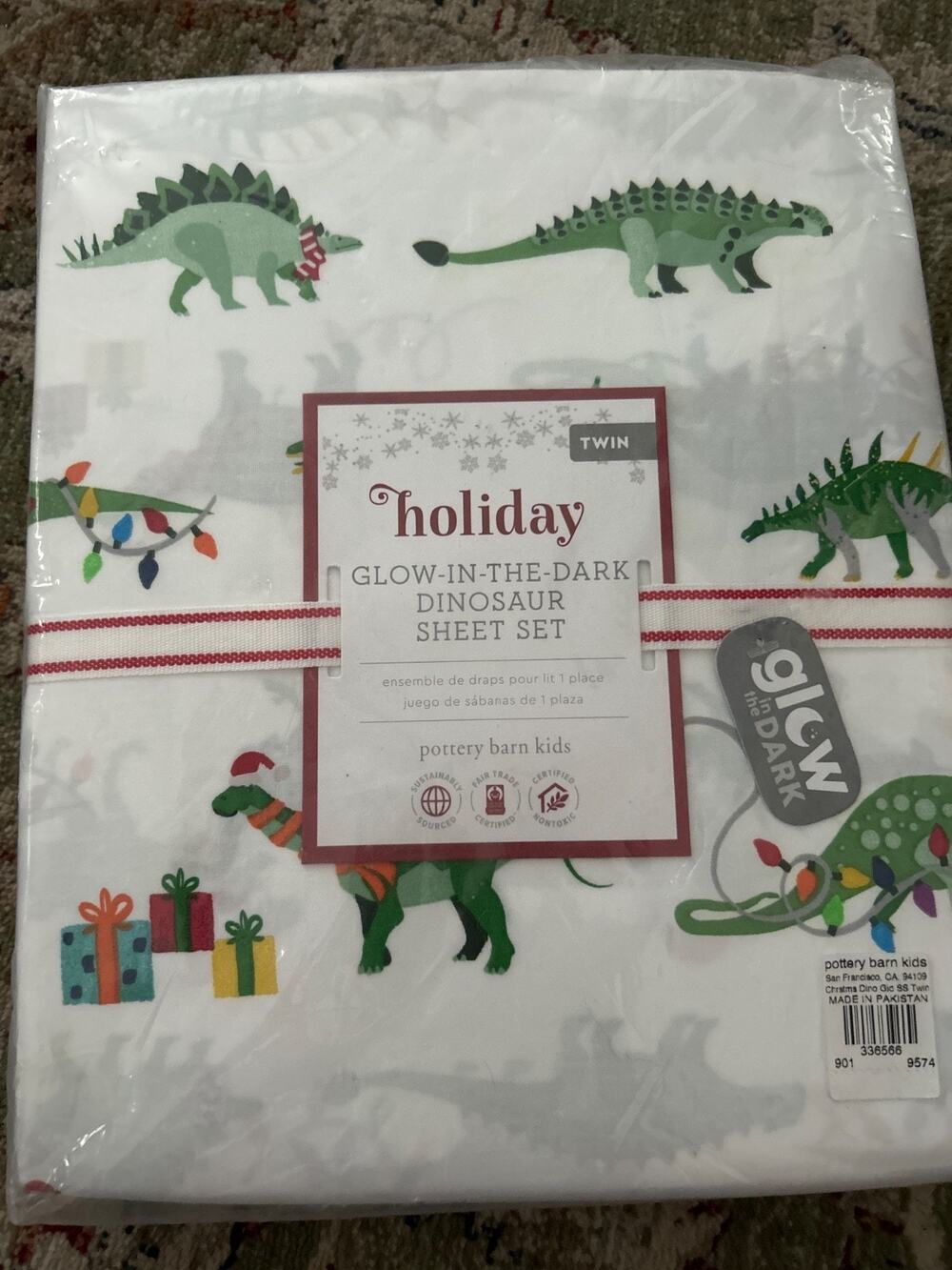 Pottery Barn Kids Holiday Glow In The Dark Dinosaur bed Sheet Set TWIN